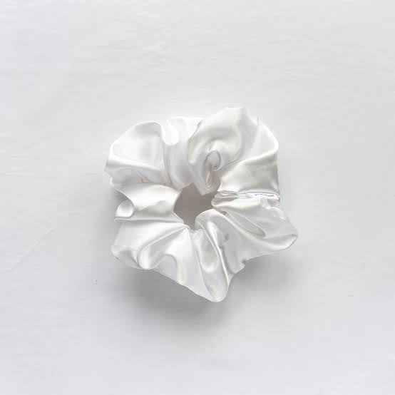 CUSTOM SCRUNCHIE