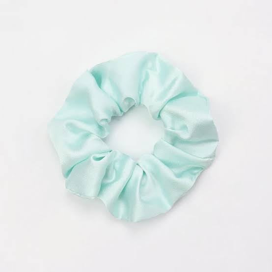 CUSTOM SCRUNCHIE